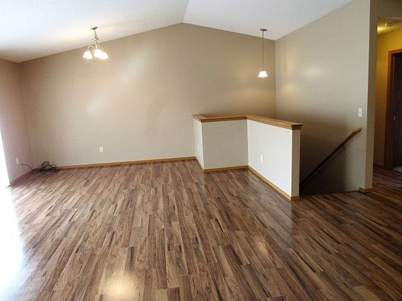 4th image of 503 Stonemont Dr