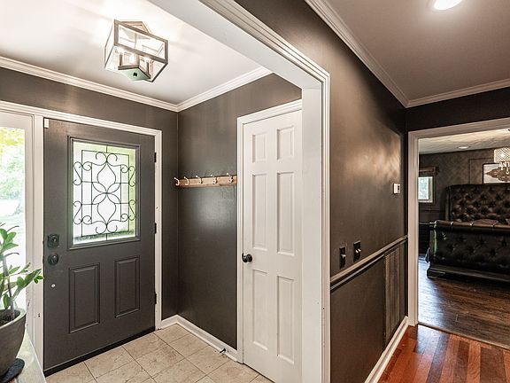 3rd image of 559 Forest Retreat Rd