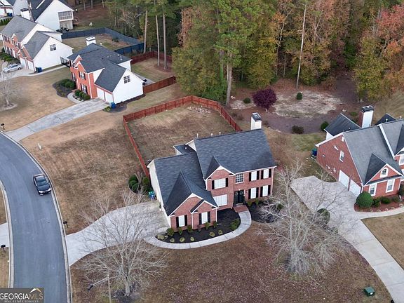 2nd image of 405 Caxton Ct SW