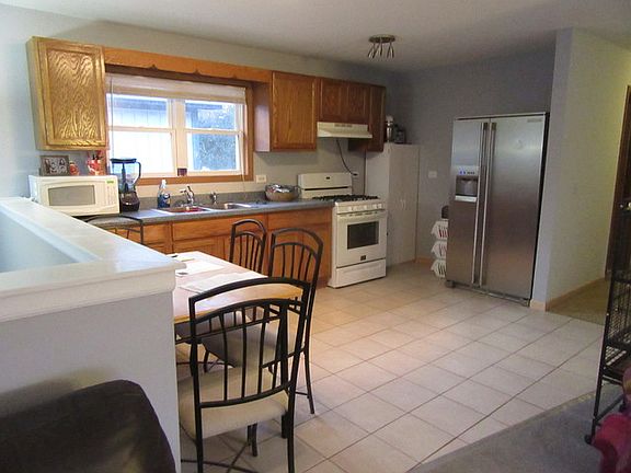 4th image of 518 Oakwood Dr