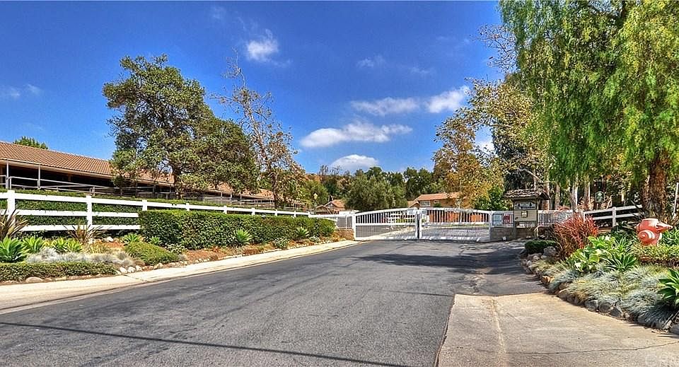 Wilderness Homes
Main Entrance