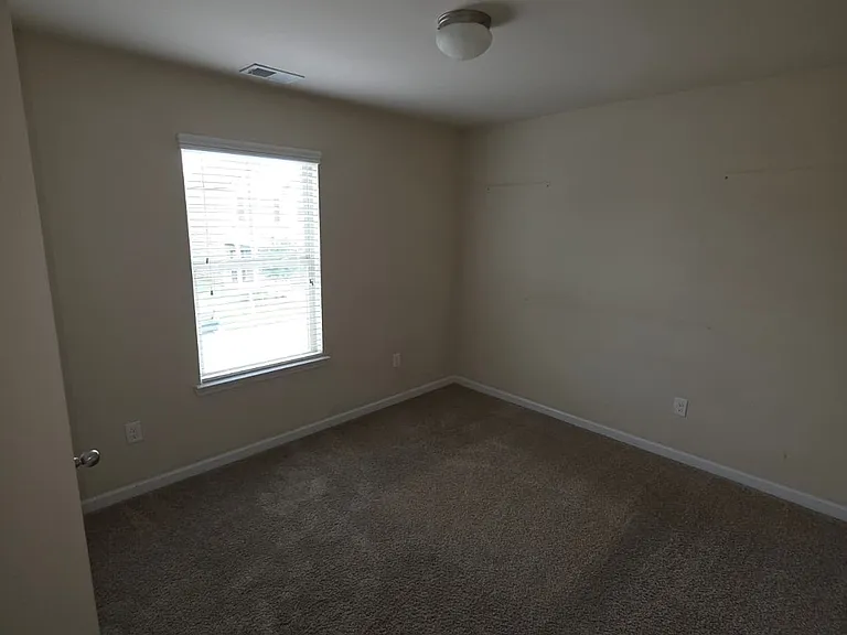 326 Lauren Dr — Photo 12
