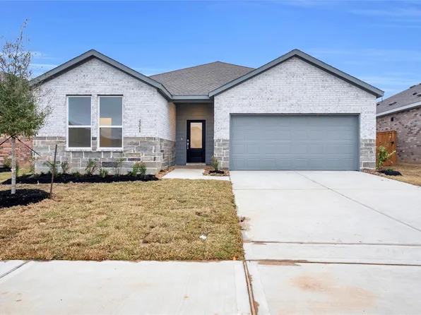 1910 Starlight St, Angleton, TX 77515