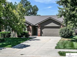 3914 N 210th St, Elkhorn, NE 68022