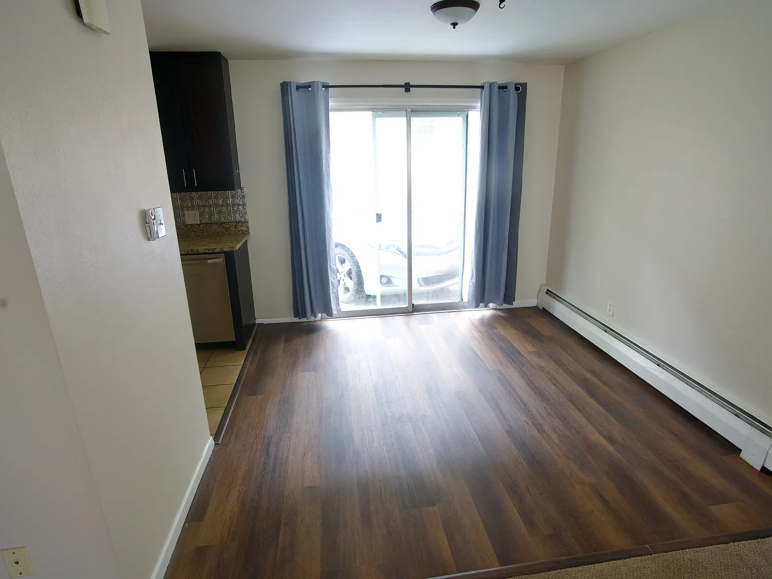 1375 Vance St — Photo 3