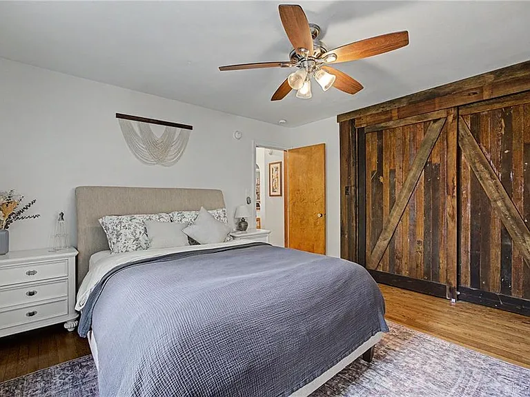333 Thruston Blvd E — Photo 24
