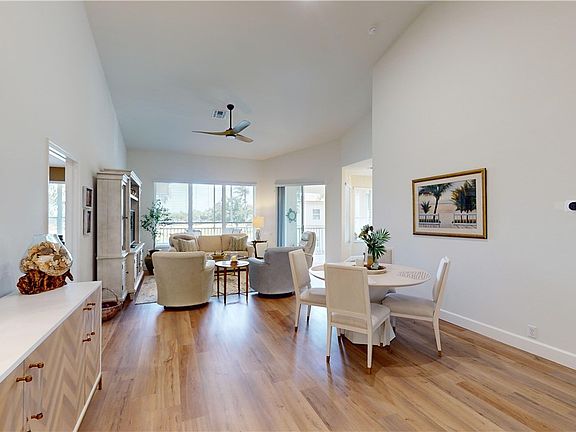 3rd image of 9300 Bayberry Bnd APT 204
