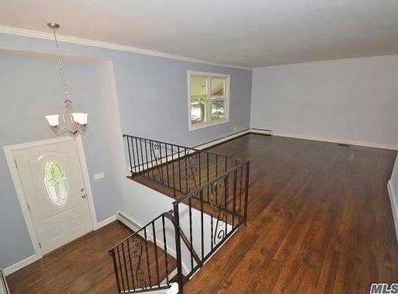 4th image of 261 Tyler Ave
