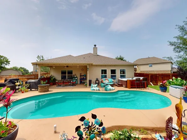 688 Peacock Lane, New Braunfels, TX 78130