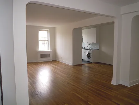 Rented by Metropolitan Equities | media 8