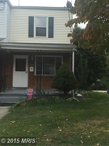1st image of 907 Marion St