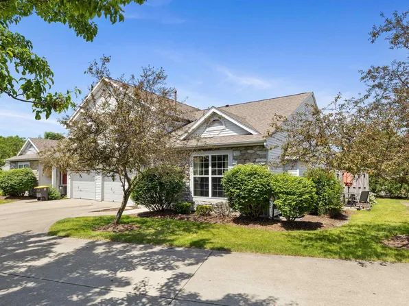 5715 Thornbriar Ln, Fort Wayne, IN 46835