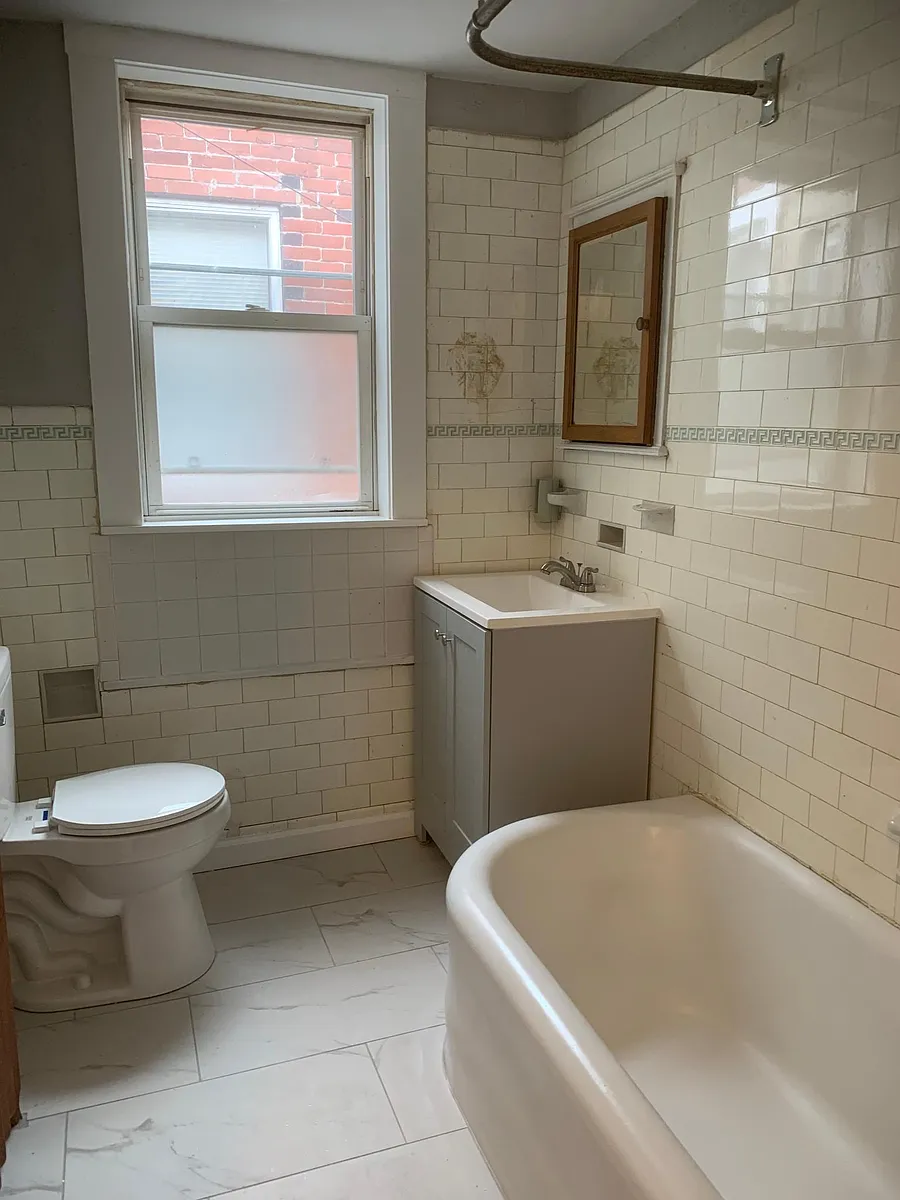 Building Photo - 2542 S 8th St #2