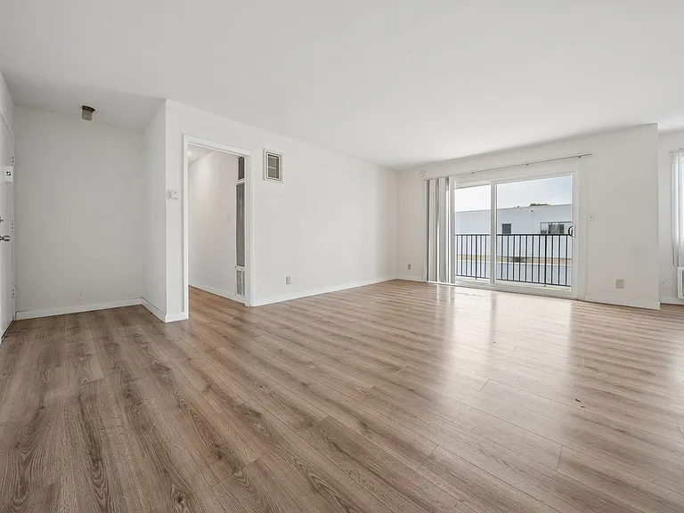 16900 Parthenia St #8625 — Photo 38