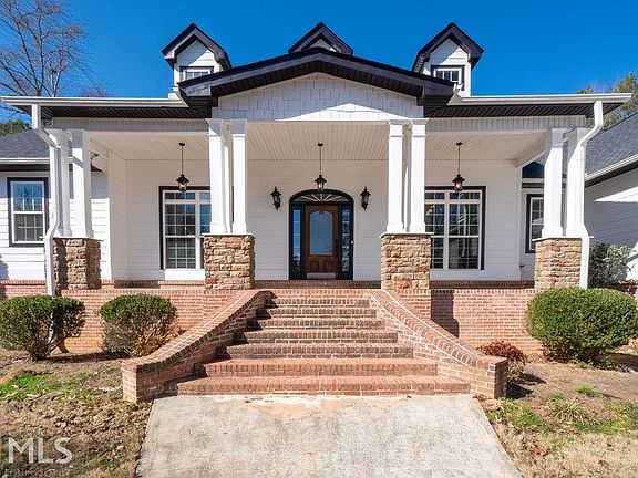 2nd image of 412 Park Place Dr