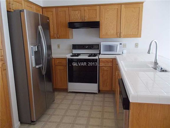 2nd image of 2313 Chatfield Dr