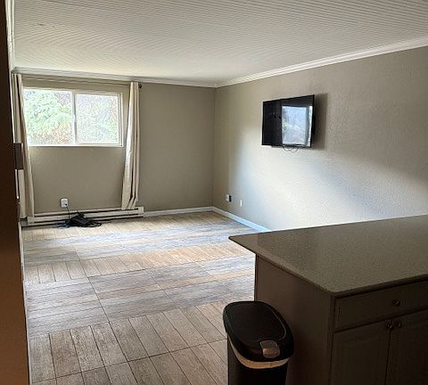 4th image of 871 W Beaver Creek Blvd Suite A13