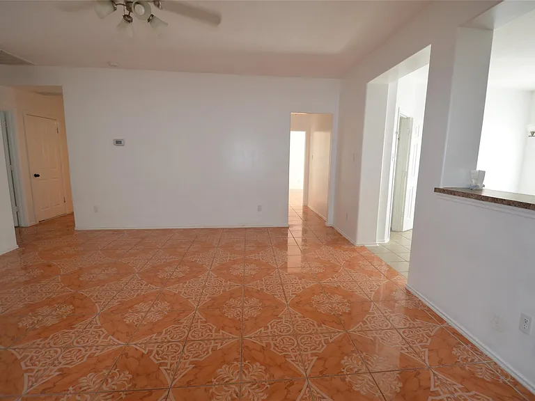 13007 Brentlawn Ct — Photo 4