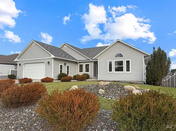 420 Summit Rd, Moscow, ID 83843