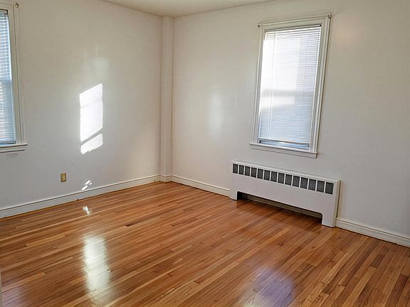 3rd image of 248 Park St Floor 2