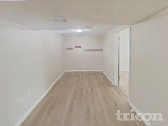 4th image of 500 N 28th Avenue Ct