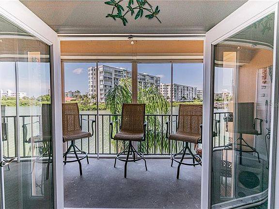 5th image of 7930 Sun Island Dr S APT 202