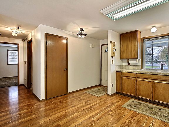 3rd image of 11305 B St S