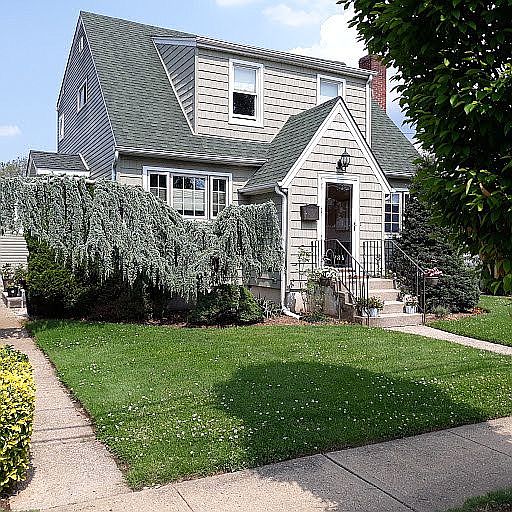 1st image of 986 N 7th St