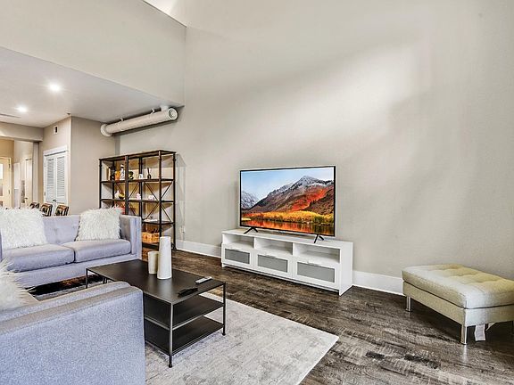 2nd image of 925 N Morrison Ave #104
