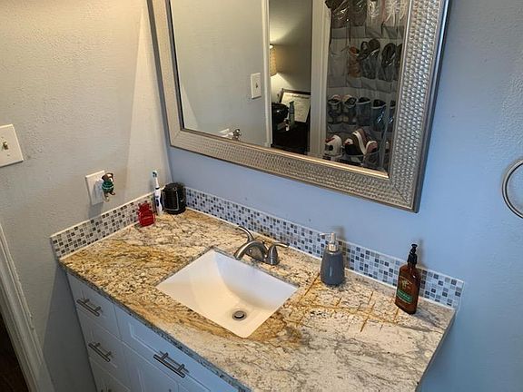4th image of 20219 Fox Haven Ln