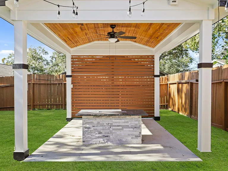 1030 Grand Junction Dr — Photo 17