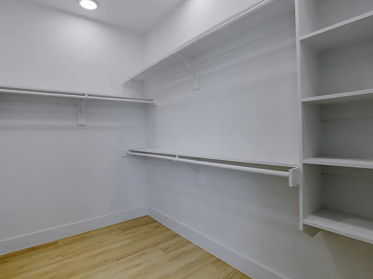 2805 Weisenberger St #503 — Photo 24