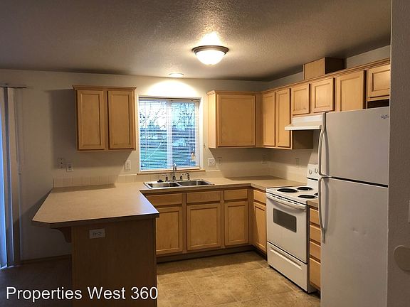 4th image of 1117 W 32nd Pl