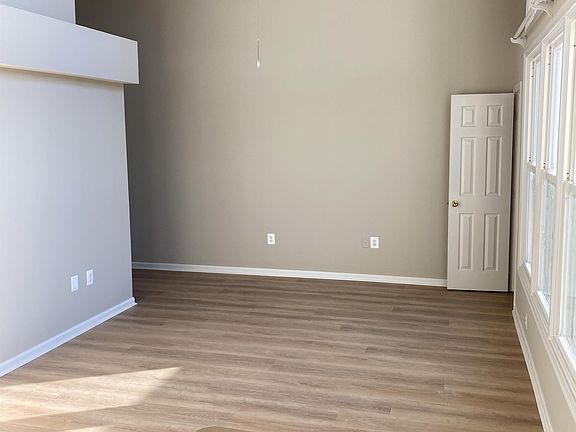 2nd image of 205 N Market St #3D