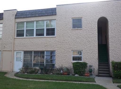 1st image of 202 Buttonwood Cir #202