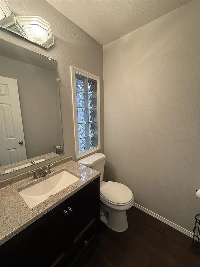 8660 SW Cortez Court ~ Wonderful 2-Story Home — Photo 4