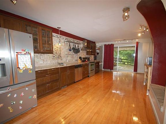 5th image of 2700 Bonnie Dr