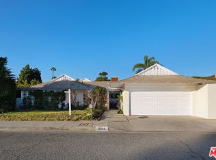 2334 Donella Cir, Los Angeles, CA 90077