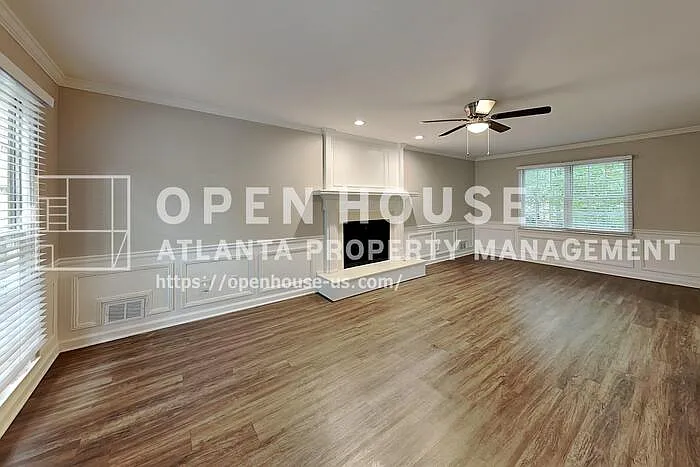2052 Sumter Ct — Photo 5