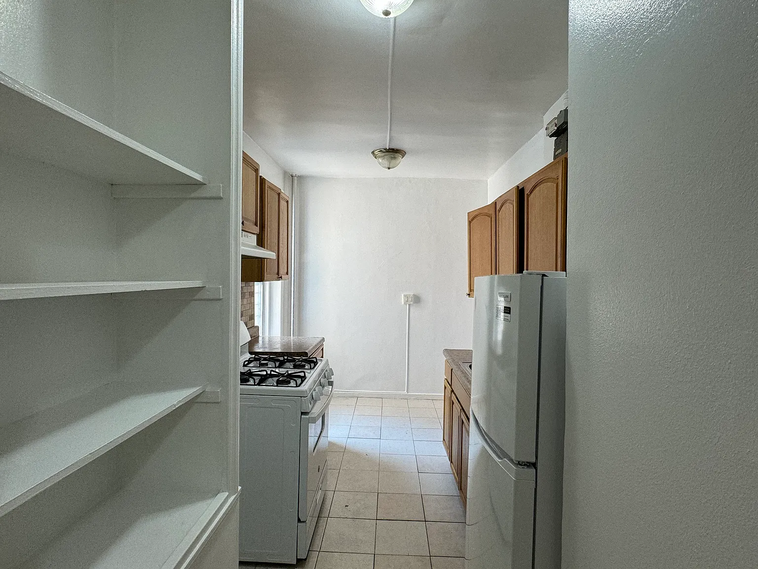 4254 Carpenter Ave — Photo 4