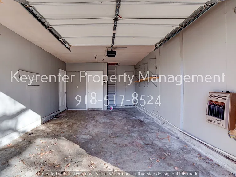 209 N 11th St — Photo 13