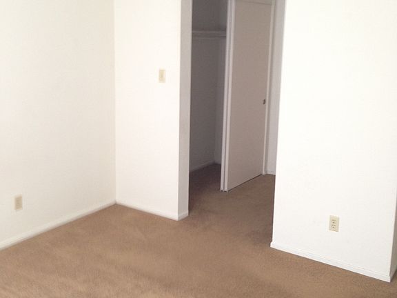 4th image of 2303 Galway Dr