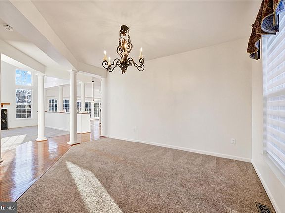 4th image of 3339 Governor Martin Ct