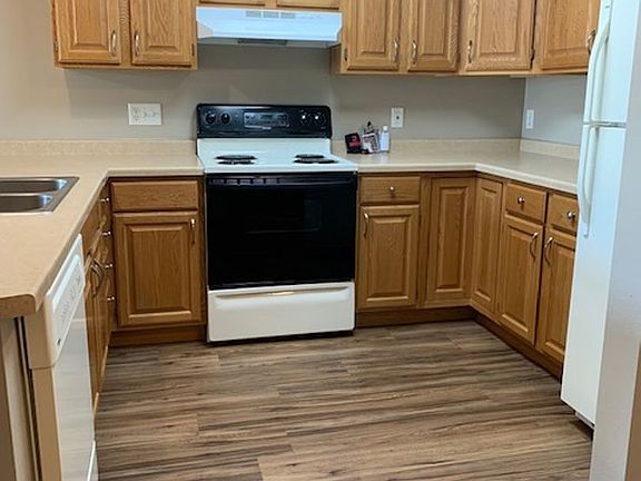 2nd image of 420 5th Ave S APT 403