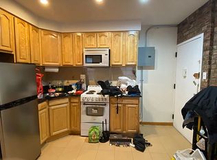 206 Grand St #1, New York, NY 10013