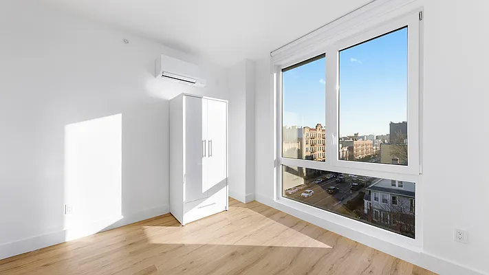 Rented by Nooklyn NYC LLC | media 28