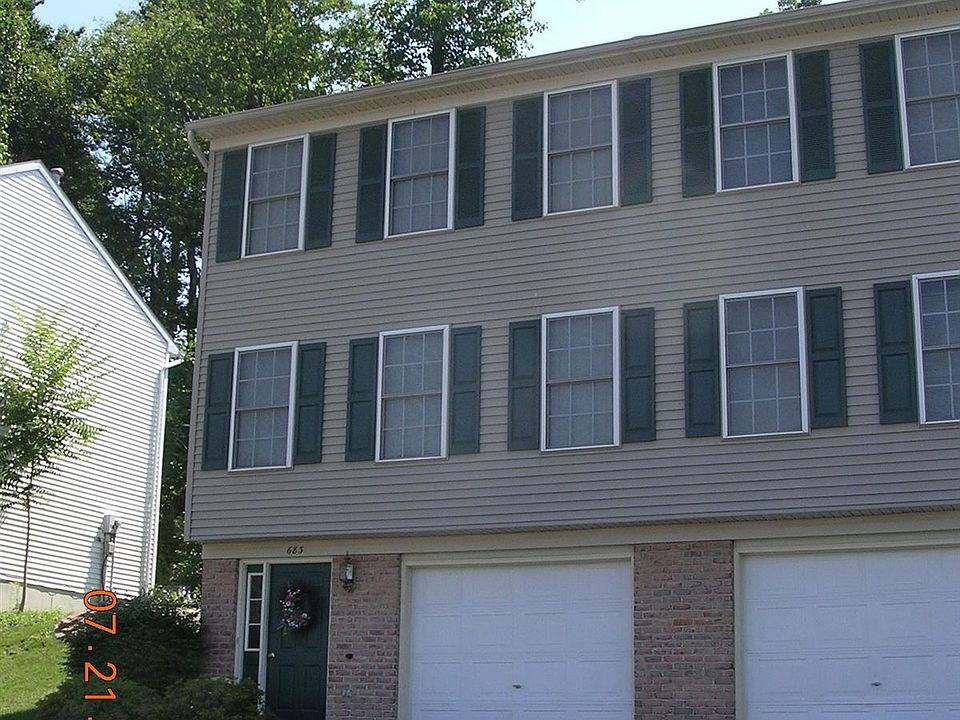 683 ROCKWOOD DR