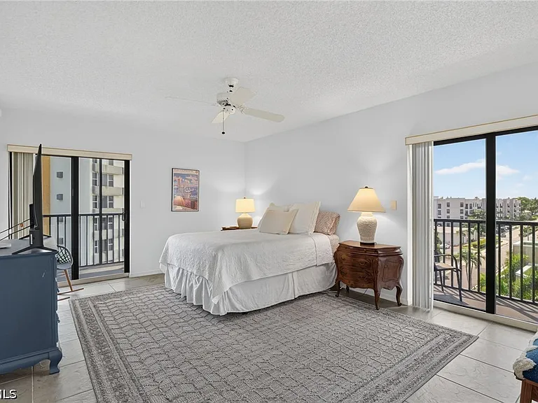 1900 Virginia Ave #503 — Photo 19