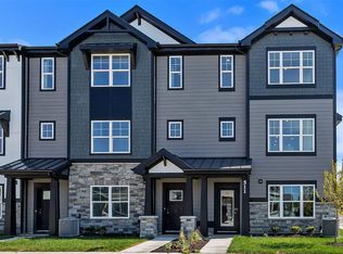 513 E 120th Pl, Crown Point, IN 46307