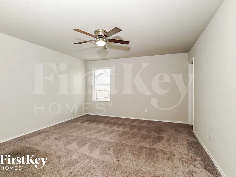 10786 Prusiner Dr — Photo 9